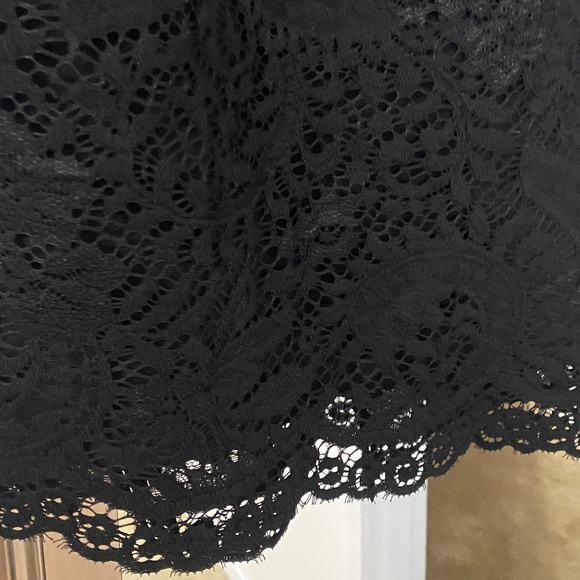Vero Moda Lace Skirt - Picture 2 of 7